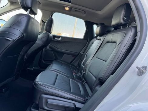 Used 2020 Ford Escape Titanium AWD/4WD image 11