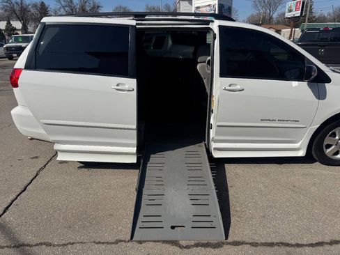 Used 2008 Toyota Sienna LE image 14