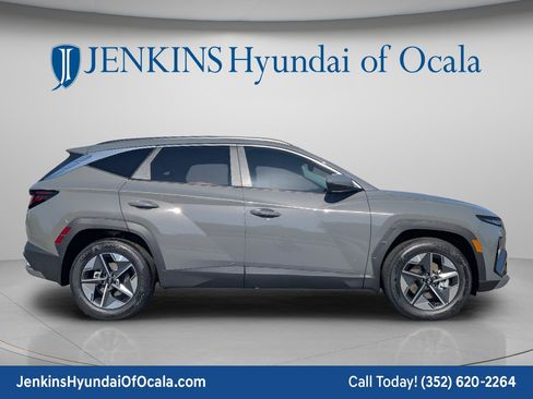 New 2026 Hyundai Tucson SEL FWD image 2