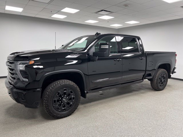 Used 2024 Chevrolet Silverado 3500 High Country w/ Technology Package AWD/4WD image 6