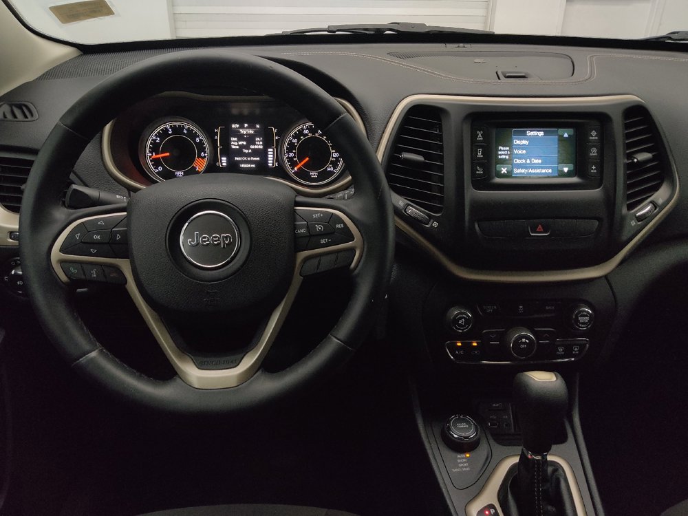 Used 2015 Jeep Cherokee Latitude AWD/4WD image 22
