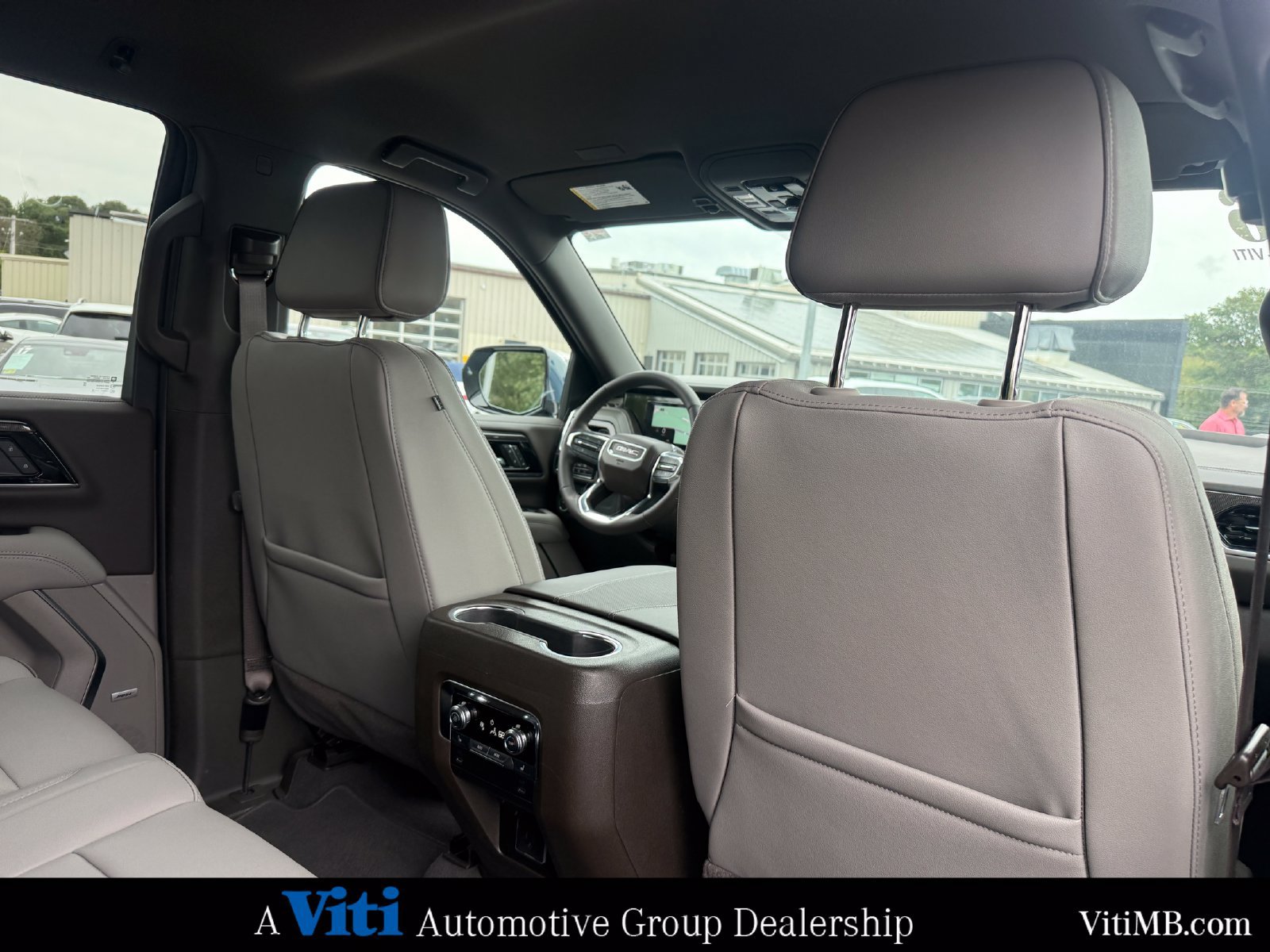 Used 2026 GMC Yukon Elevation AWD/4WD image 25