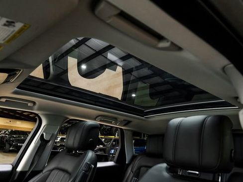 Used 2019 Land Rover Range Rover Sport HSE image 12