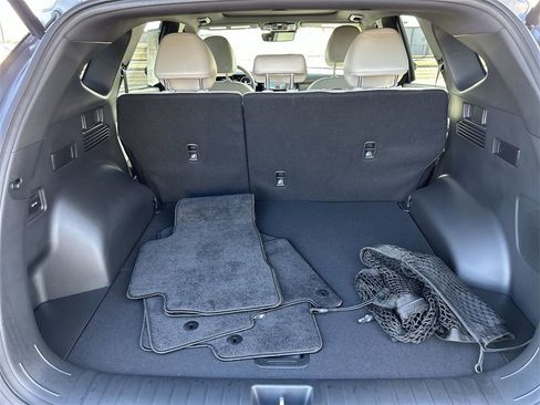 Used 2025 Hyundai Tucson Limited image 16