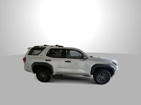 New 2026 Toyota 4Runner SR5 AWD/4WD image 9