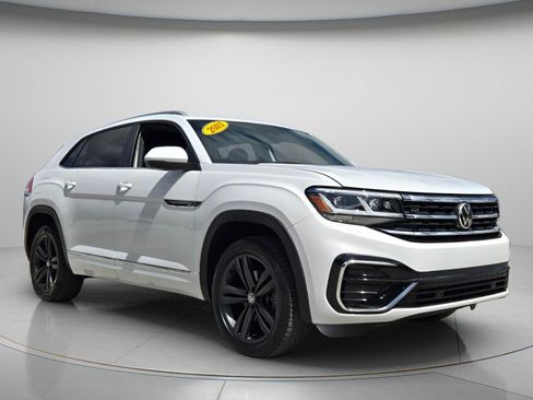 Used 2021 Volkswagen Atlas Cross Sport SE w/ Panoramic Sunroof Package image 9