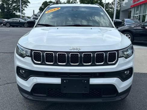 Used 2024 Jeep Compass Latitude w/ Altitude Special Edition AWD/4WD image 8