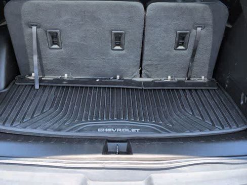 Used 2023 Chevrolet Traverse LT w/ LT Premium Package AWD/4WD image 34
