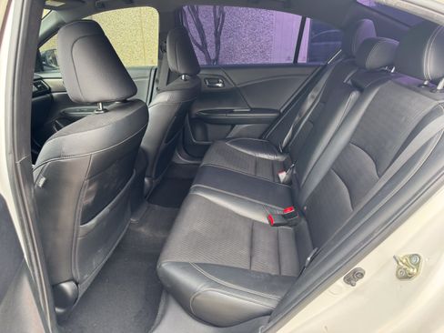 Used 2017 Honda Accord Sport image 22