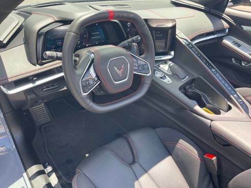 Used 2024 Chevrolet Corvette Stingray Premium Conv w/ Z51 Performance Package RWD image 2