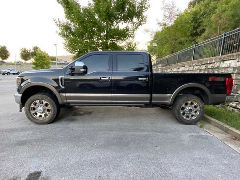 Used 2022 Ford F250 King Ranch w/ King Ranch Ultimate Package AWD/4WD image 4