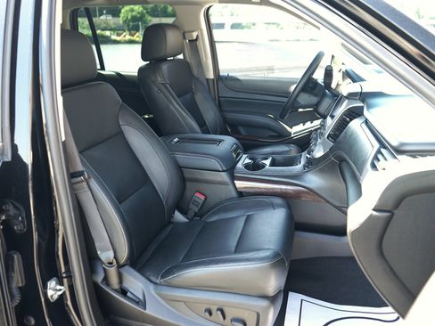 Used 2019 GMC Yukon SLT w/ Open Road Package AWD/4WD image 28