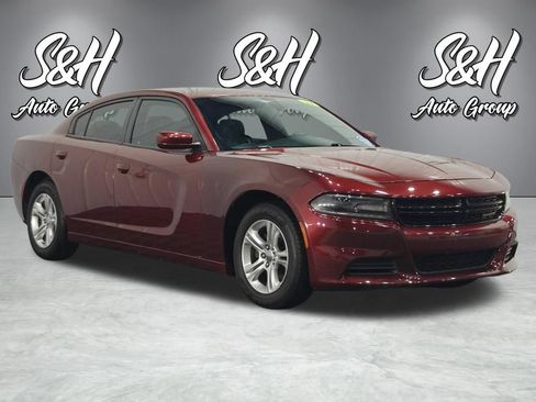 Used 2021 Dodge Charger SXT w/ Leather Interior Group RWD image 2