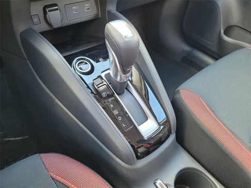 New 2025 Nissan Versa SR w/ Trunk Package image 11