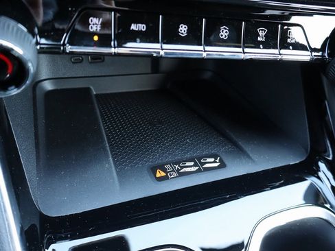 New 2026 Chevrolet Traverse Z71 w/ Enhanced Driving Package image 15