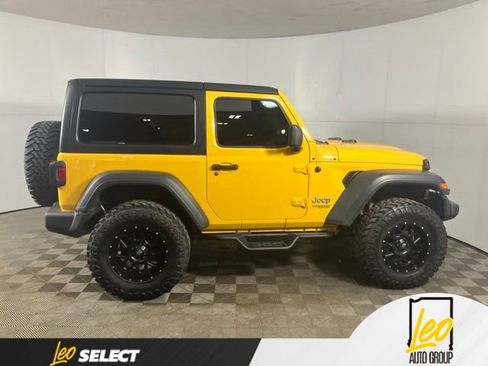 Used 2020 Jeep Wrangler Sport AWD/4WD image 5