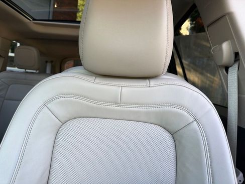 Used 2021 Lincoln Aviator Reserve w/ Equipment Group 201A AWD/4WD image 15