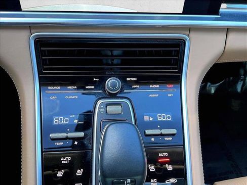 Used 2023 Porsche Panamera 4 image 24