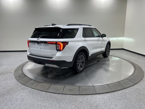 New 2026 Ford Explorer Active w/ Active Comfort Package image 5