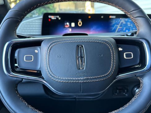 New 2025 Lincoln Navigator Black Label image 21