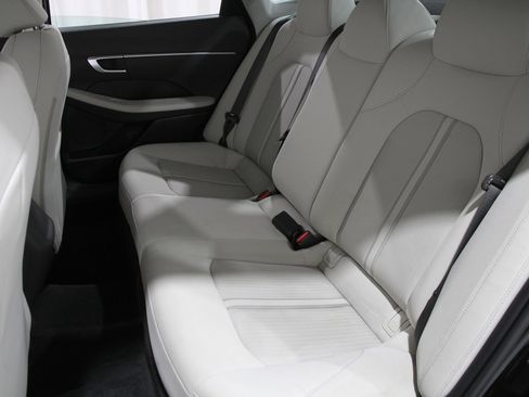 Certified 2023 Hyundai Sonata SE image 17