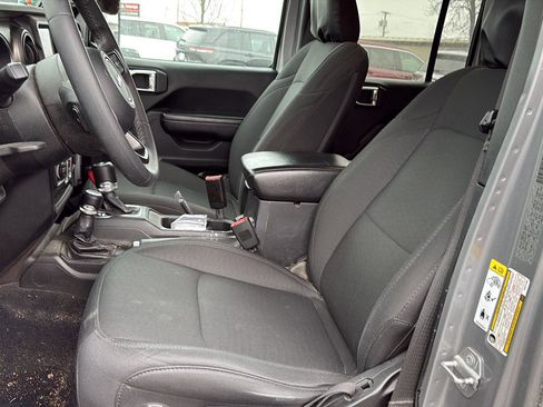 Used 2019 Jeep Wrangler Unlimited Sport S image 16