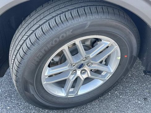 New 2026 Ford Explorer Active w/ Active Comfort Package RWD image 19