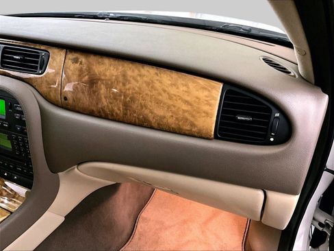 Used 2005 Jaguar S-TYPE 4.2 image 15