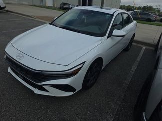 Used 2025 Hyundai Elantra SEL FWD video 1