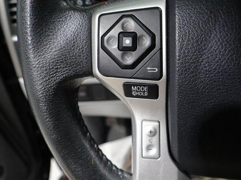 Used 2016 Toyota Sequoia SR5 AWD/4WD image 31