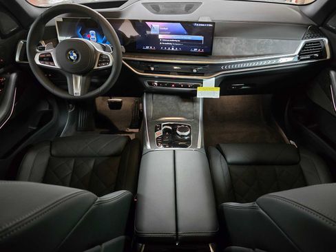 New 2026 BMW X5 xDrive40i w/ M Sport Package image 18