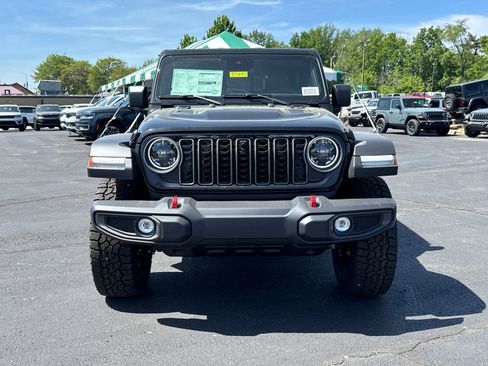 New 2025 Jeep Gladiator Rubicon w/ Convenience Group image 2