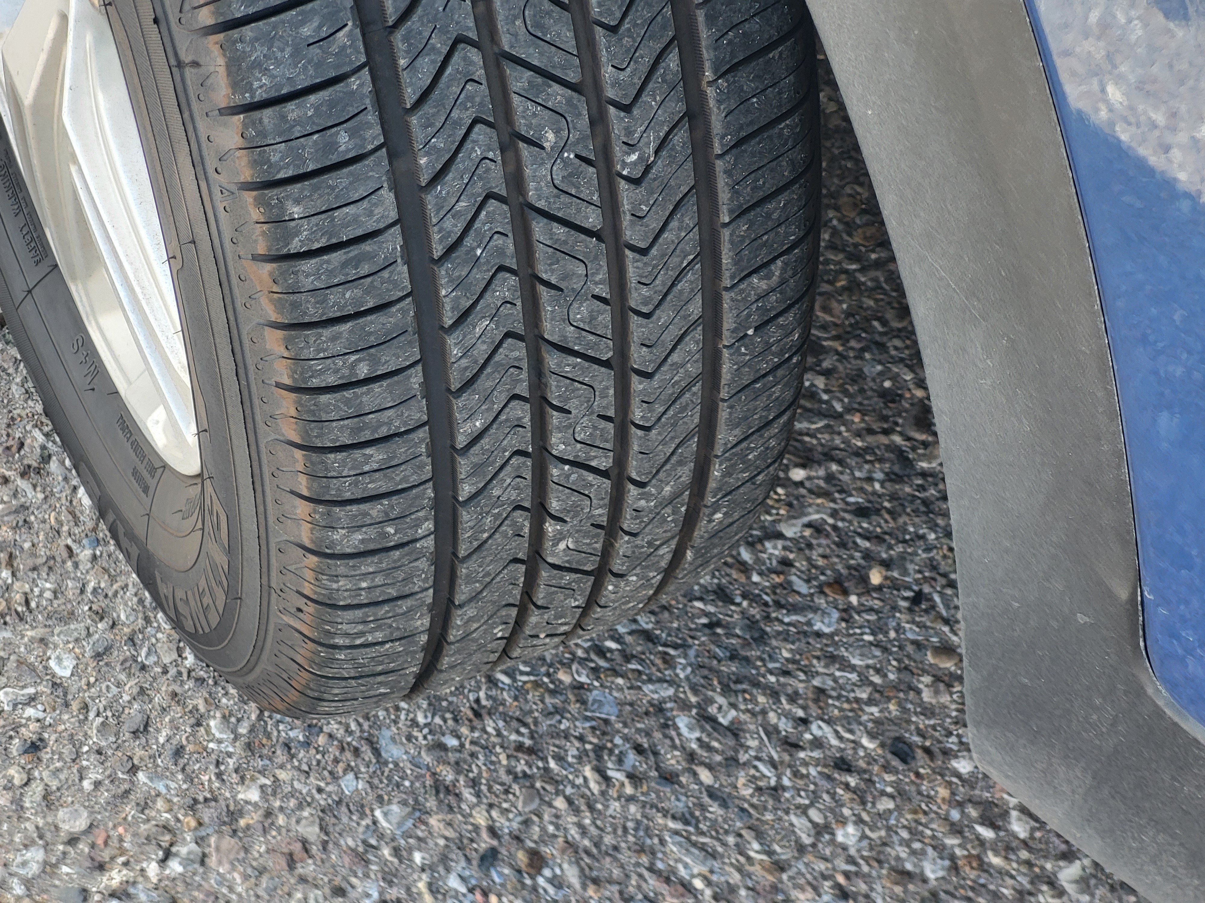 Used 2024 GMC Terrain SLE AWD/4WD image 12