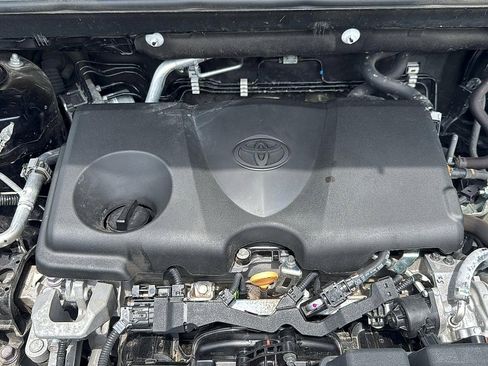 Used 2023 Toyota RAV4 XLE FWD image 24