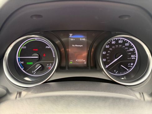 Used 2020 Toyota Camry LE FWD image 14
