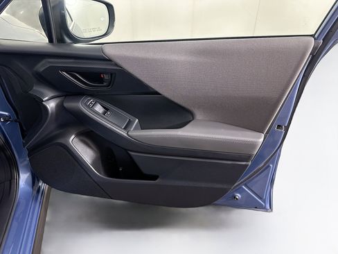 Used 2024 Subaru Crosstrek 2.0i Premium image 31