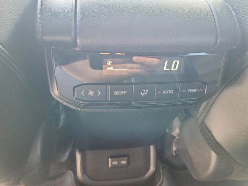 Used 2024 Toyota Highlander XSE image 13