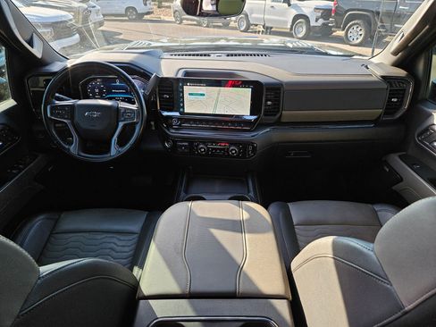 Used 2024 Chevrolet Silverado 2500 ZR2 w/ Technology Package AWD/4WD image 29