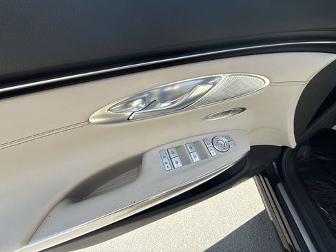 Used 2023 Genesis GV70 2.5T w/ Select Package AWD/4WD image 13