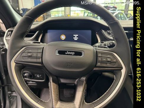New 2025 Jeep Grand Cherokee L Limited w/ Black Appearance Package image 19