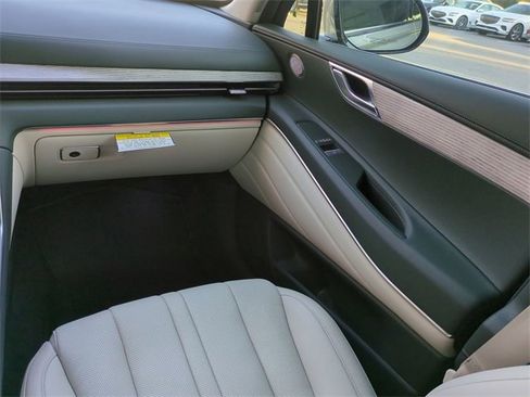 New 2026 Genesis GV80 2.5T Select image 14