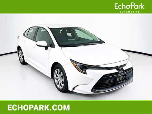 Used 2023 Toyota Corolla LE w/ Carpet Mat Package (TMS) image 1