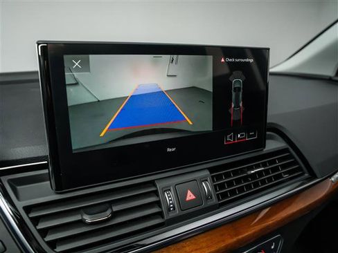 Used 2021 Audi Q5 2.0T Premium w/ Convenience Package image 26