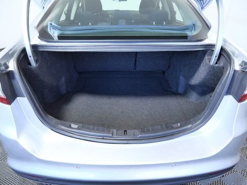 Used 2016 Ford Fusion SE FWD image 10