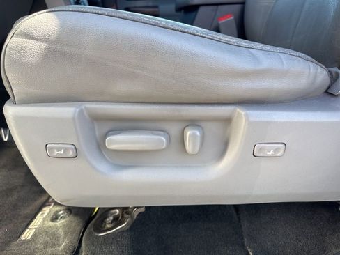 Used 2013 Toyota Sequoia Platinum image 10