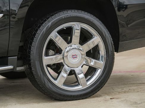 Used 2017 Cadillac Escalade ESV Luxury AWD/4WD image 61