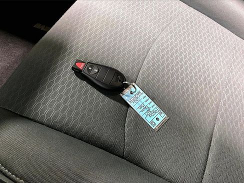 Used 2017 RAM 1500 Classic SLT image 31