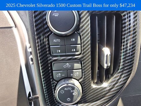 Used 2025 Chevrolet Silverado 1500 Custom Trail Boss w/ LPO, Dark Essentials Package AWD/4WD image 19