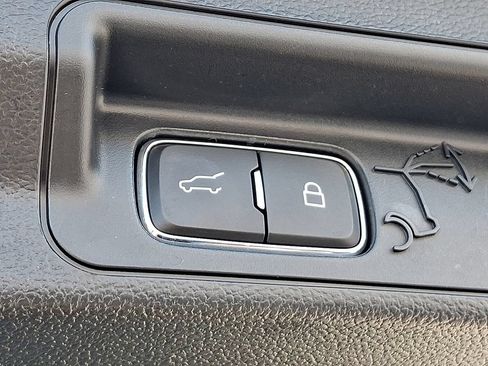 Used 2023 Ford Explorer XLT w/ Equipment Group 202A AWD/4WD image 31