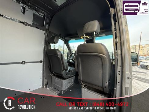 Used 2024 Mercedes-Benz Sprinter 2500 image 11